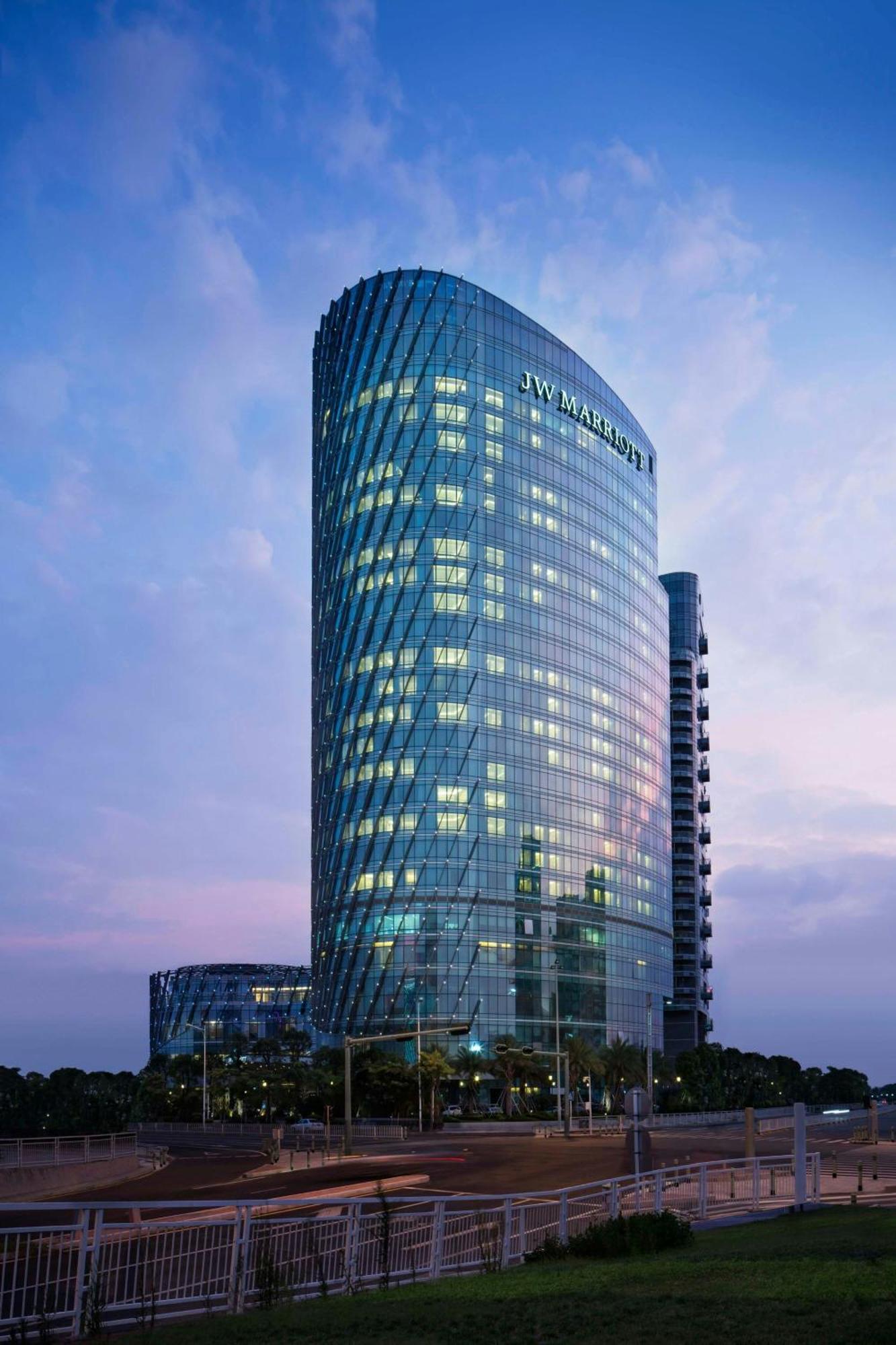 Jw Marriott Hotel Shenzhen Bao'An International Airport Exterior photo